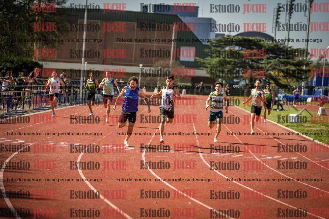 Fotos de los 400 m llanos de varones