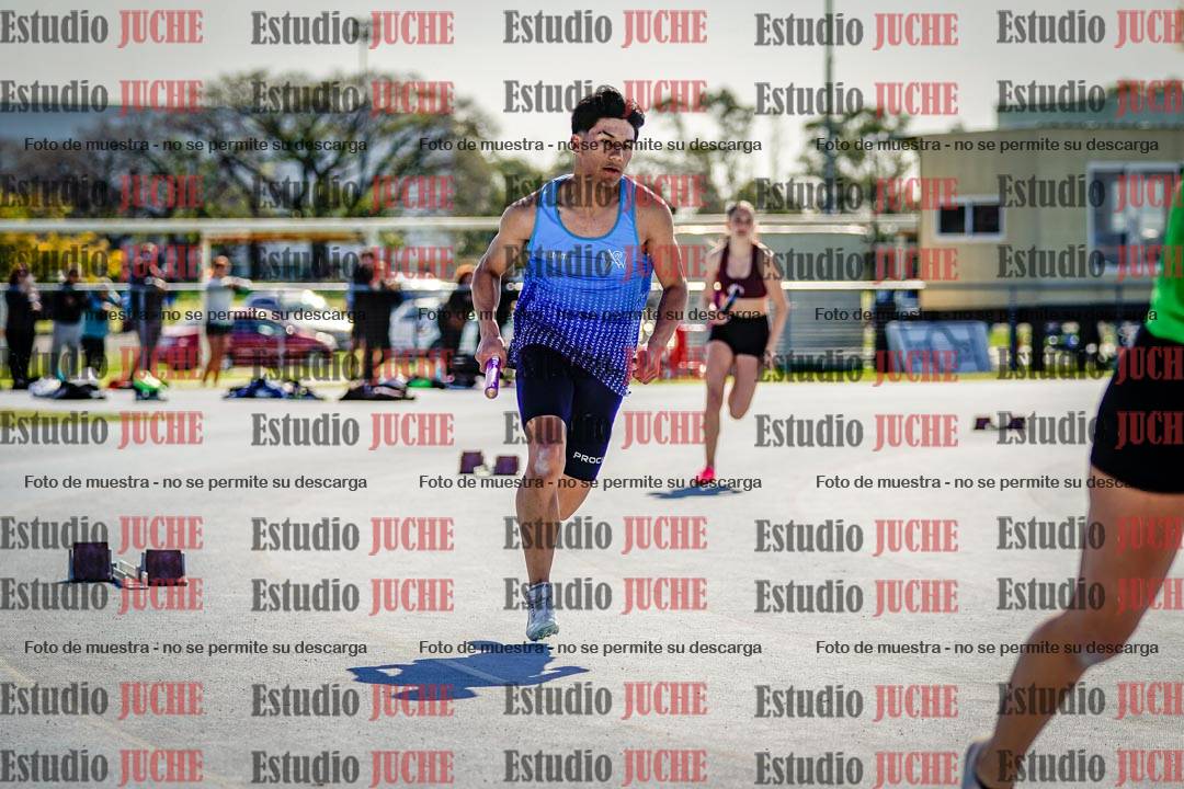 Fotos de las postas 8x300 m mixtas