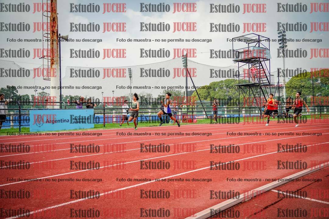 Fotos de los 200 m llanos de varones