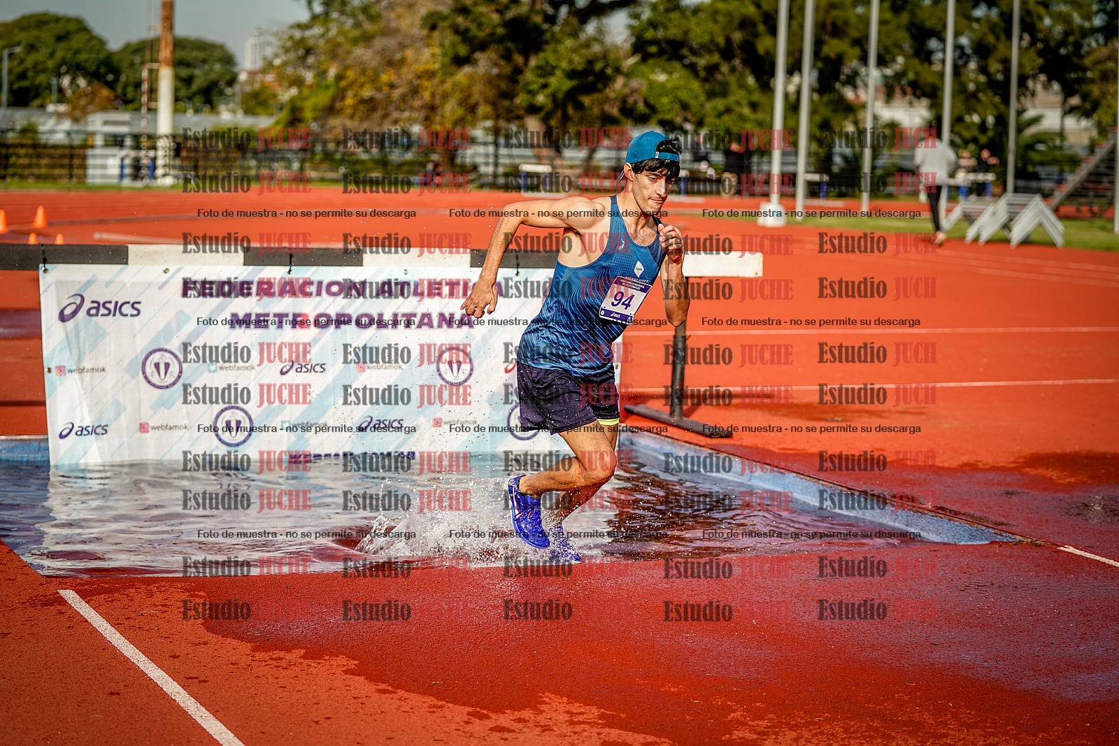 Fotos de los 3000 m con obstáculos de varones