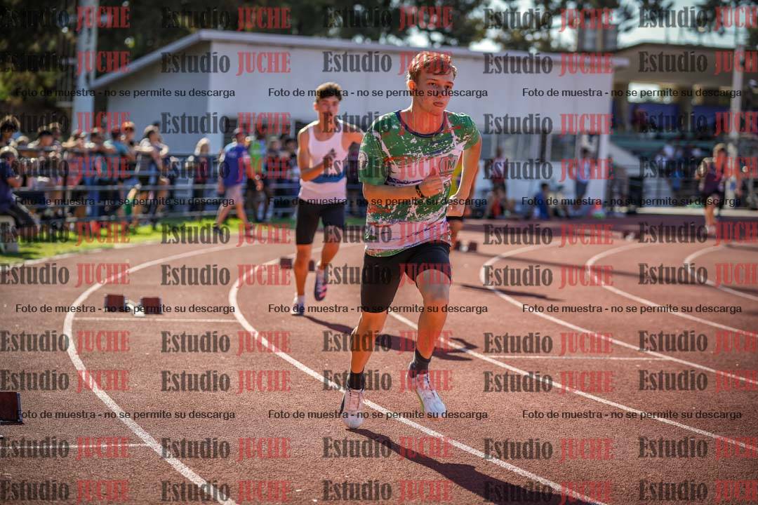 Fotos de los 400 m llanos de varones