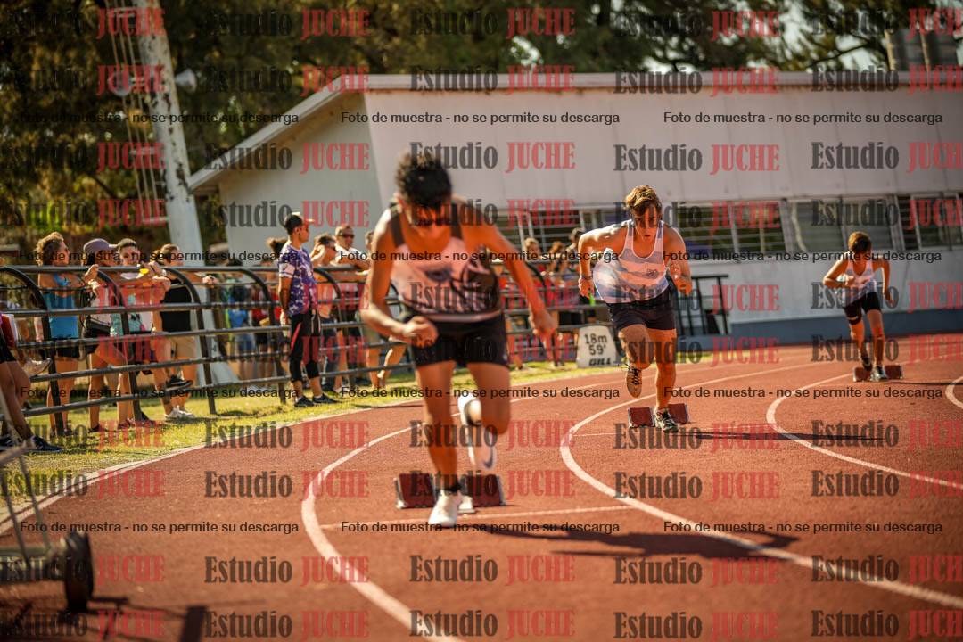 Fotos de los 400 m llanos de varones