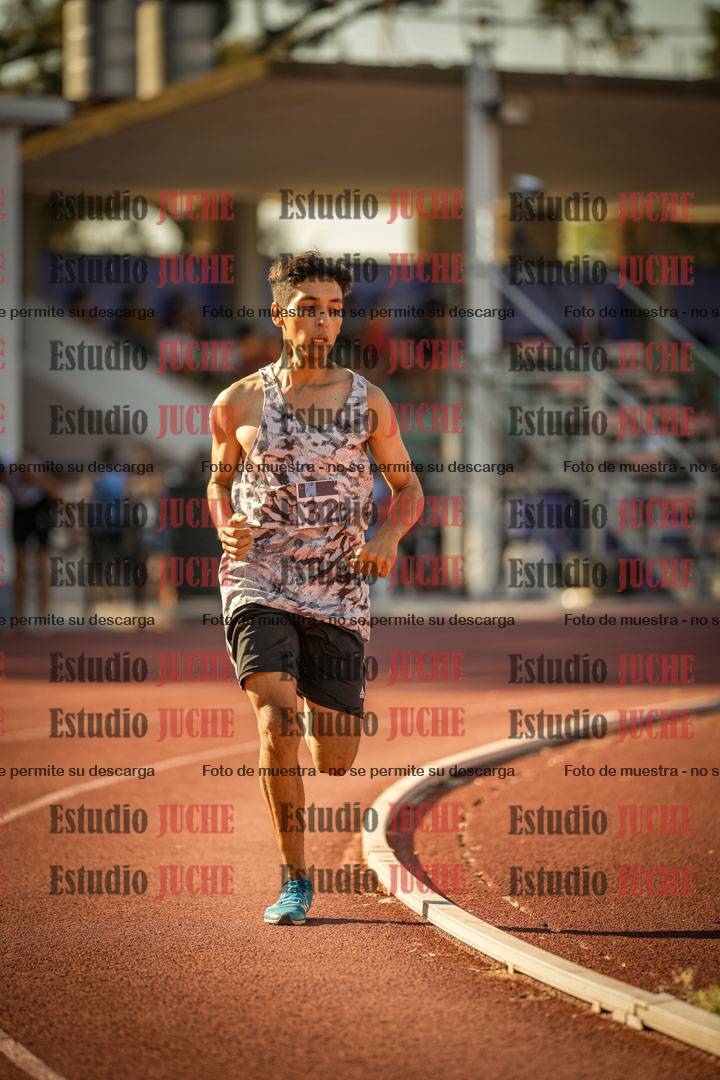 Fotos de los 800 m llanos de varones