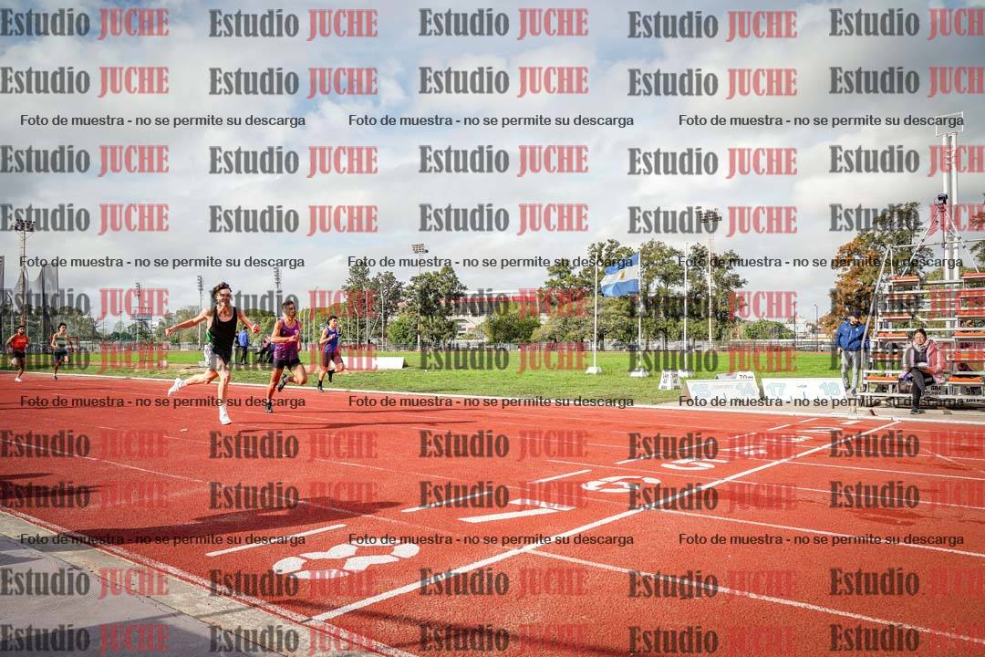 Fotos de los 400 m llanos de varones