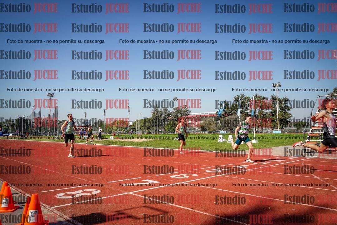 Fotos de los 400 m llanos de varones