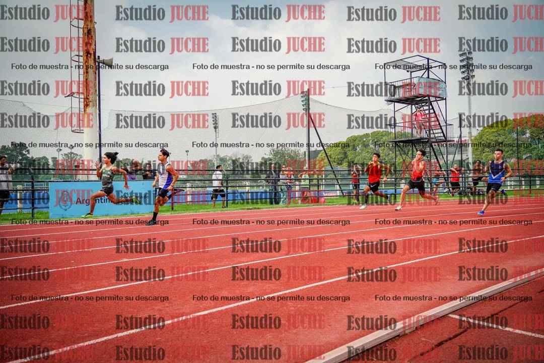 Fotos de los 200 m llanos de varones