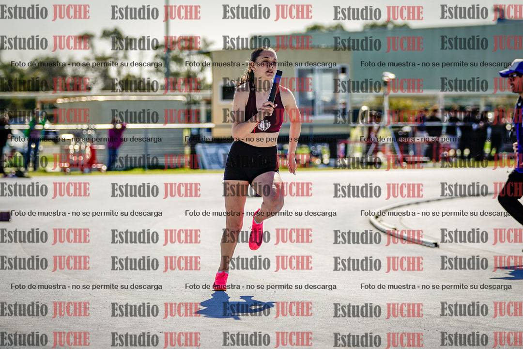 Fotos de las postas 8x300 m mixtas