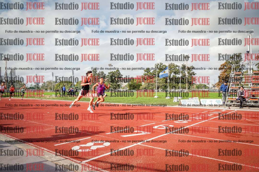 Fotos de los 400 m llanos de varones