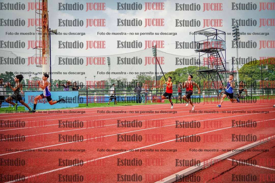 Fotos de los 200 m llanos de varones