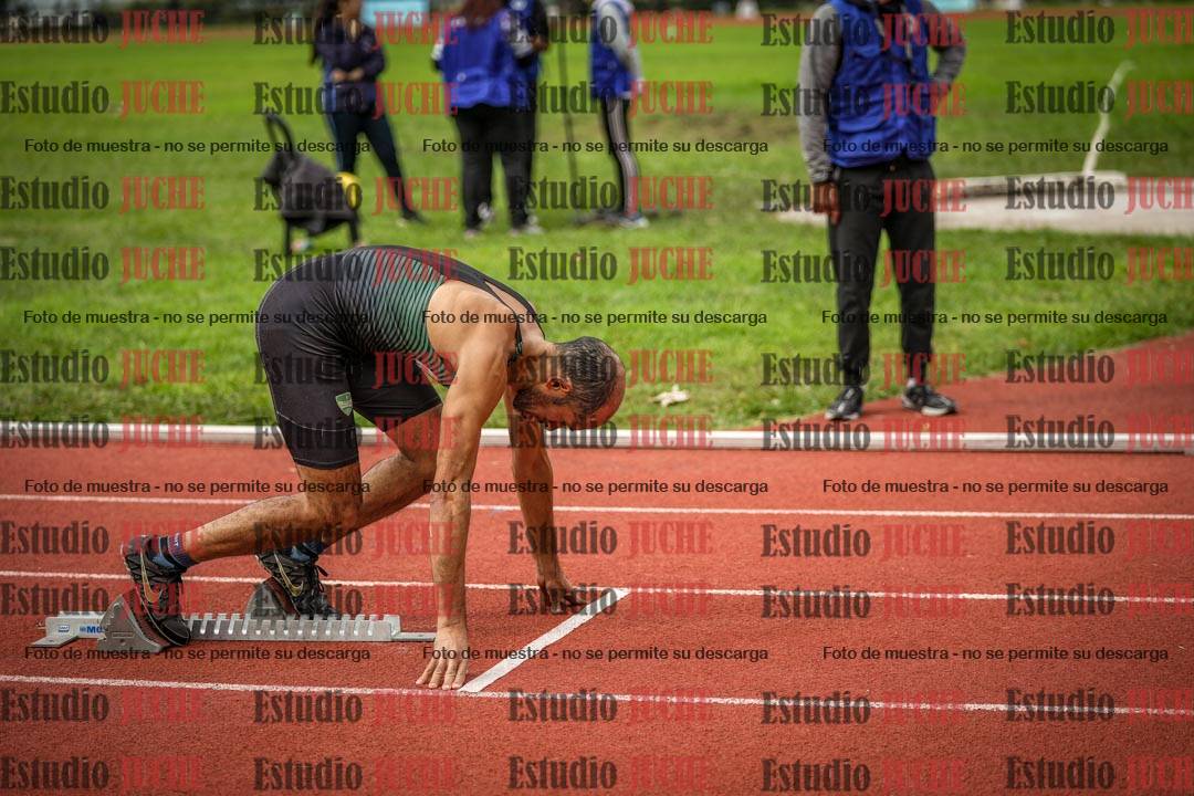 Fotos de los 400 m llanos de varones