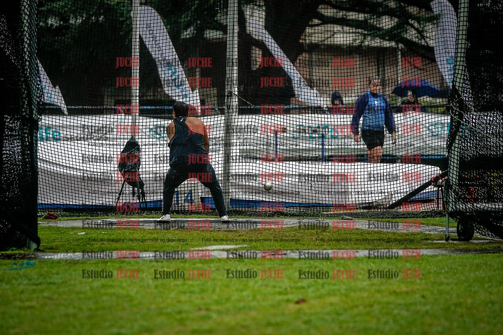 Fotos del lanzamiento de martillo de varones
