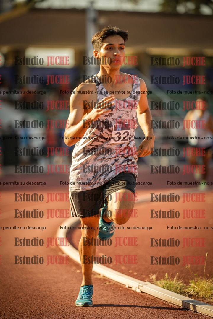 Fotos de los 800 m llanos de varones