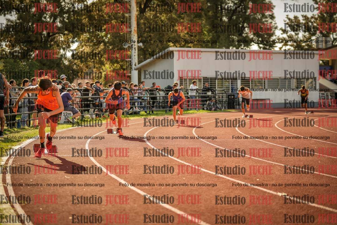 Fotos de los 400 m llanos de varones