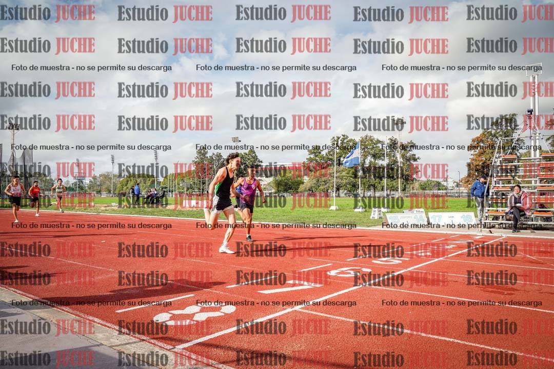 Fotos de los 400 m llanos de varones