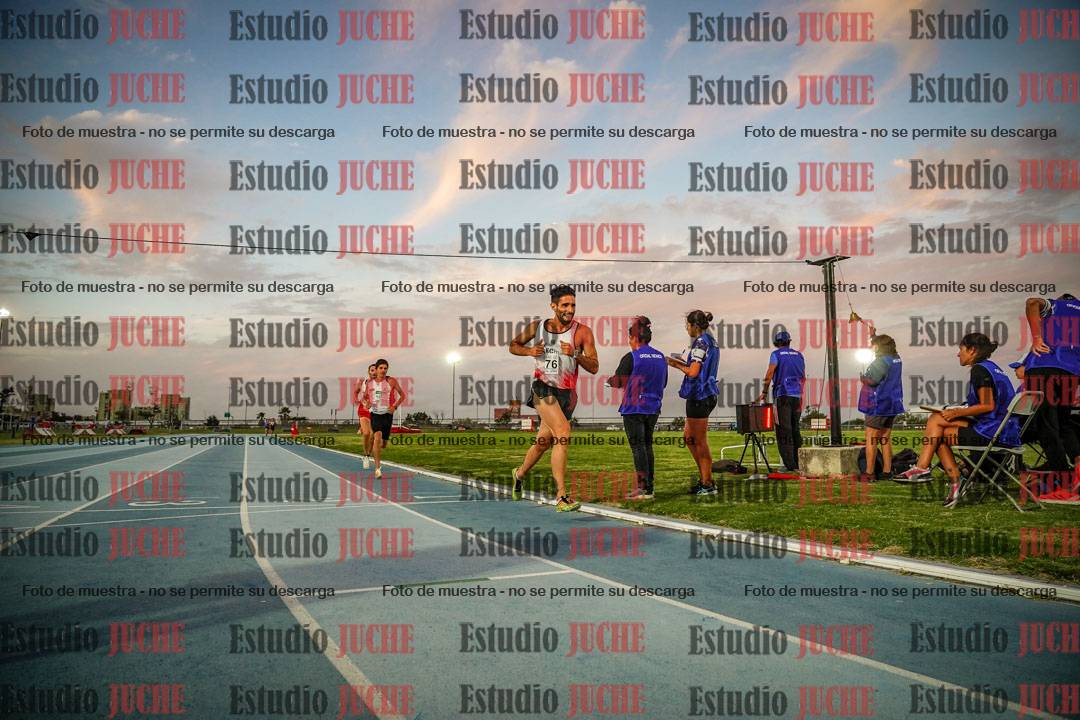 Fotos de los 3000 m llanos de varones