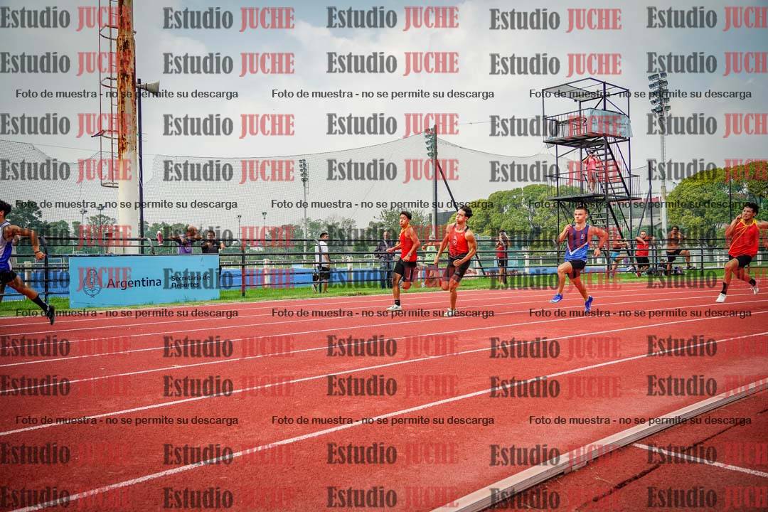 Fotos de los 200 m llanos de varones