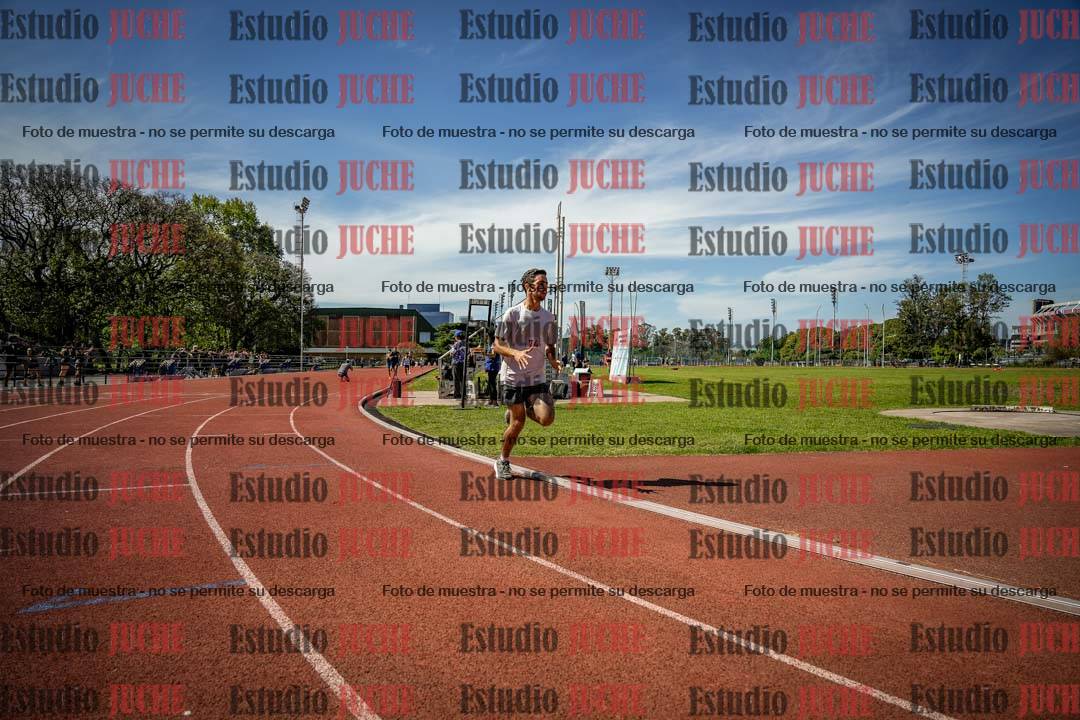 Fotos de los 800 m llanos de varones