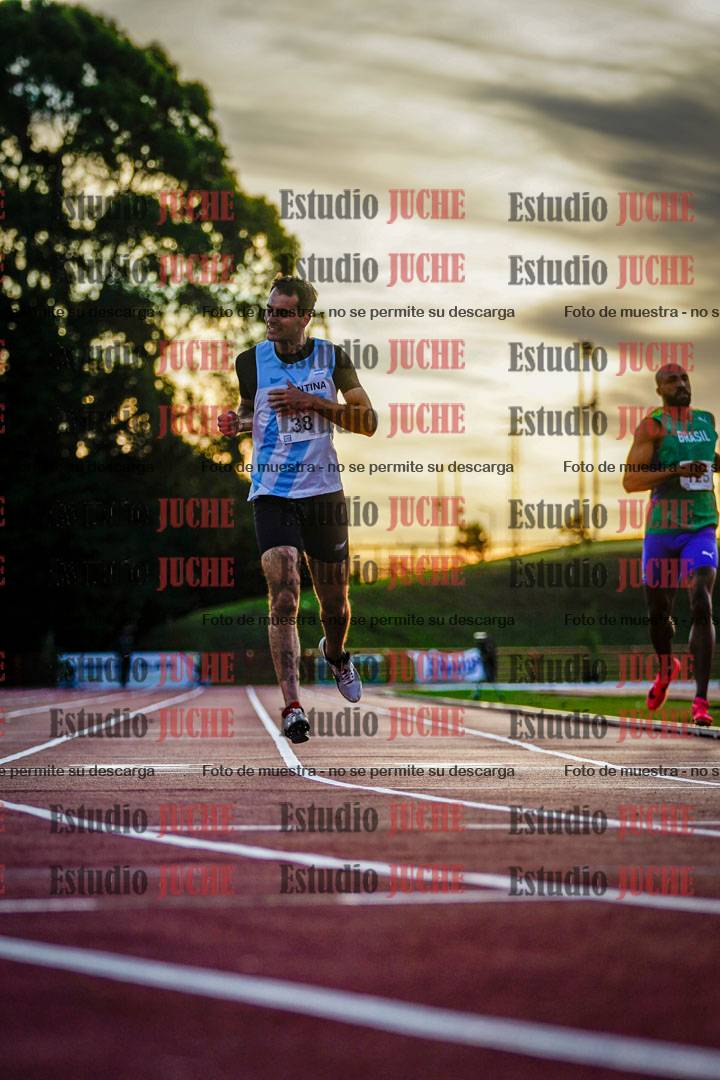 Fotos de los 1500 m llanos de varones - deca 10