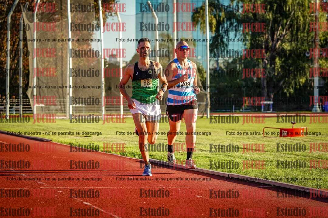 Fotos de los 3000 m llanos de varones