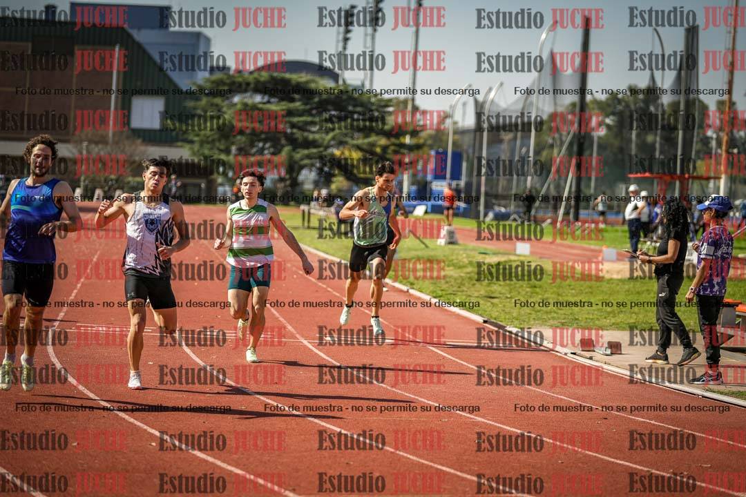 Fotos de los 400 m llanos de varones