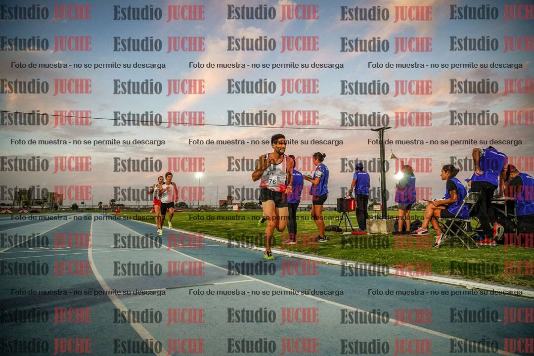Fotos de los 3000 m llanos de varones