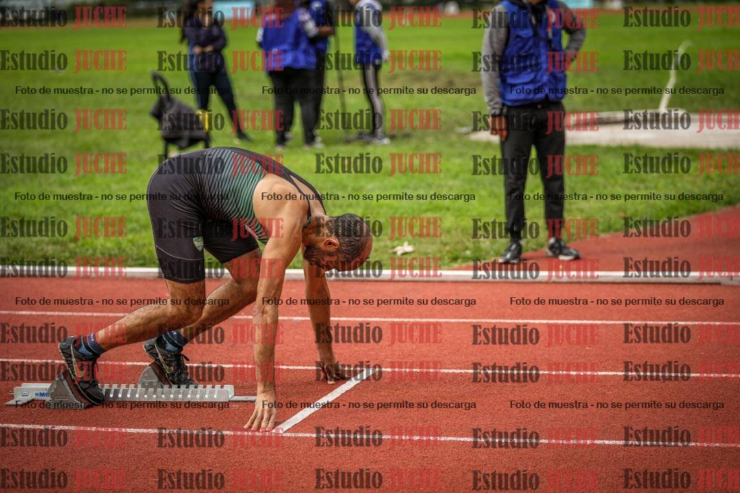 Fotos de los 400 m llanos de varones