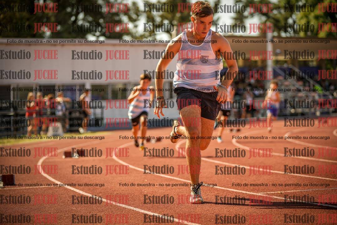 Fotos de los 400 m llanos de varones