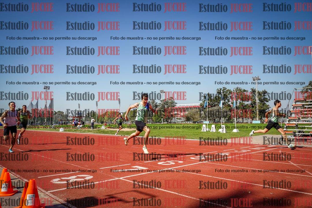 Fotos de los 400 m llanos de varones