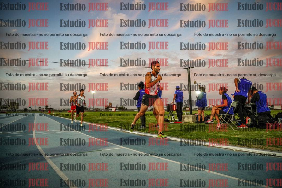 Fotos de los 3000 m llanos de varones