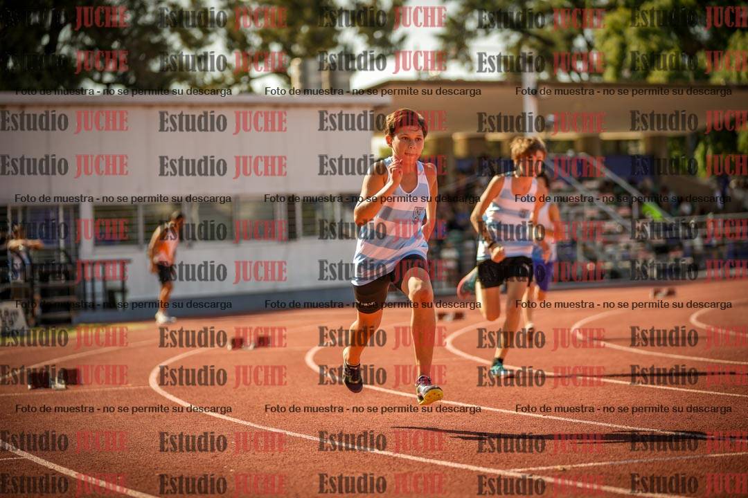 Fotos de los 400 m llanos de varones
