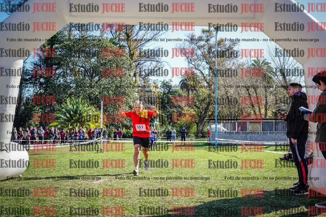 Fotos de la llegada del cross de 1500 m