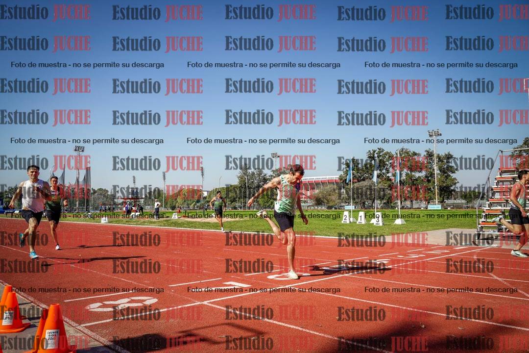 Fotos de los 400 m llanos de varones