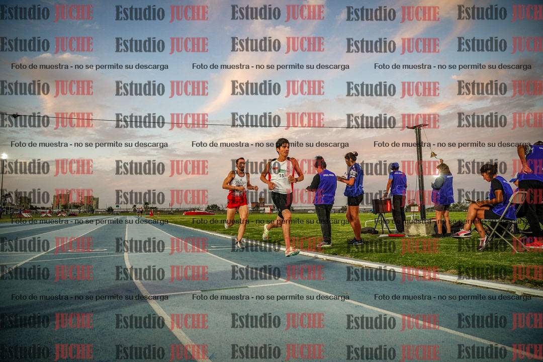 Fotos de los 3000 m llanos de varones