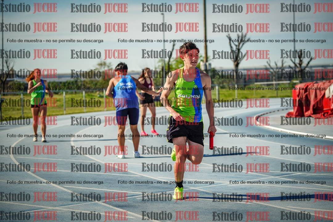 Fotos de las postas 8x300 m mixtas