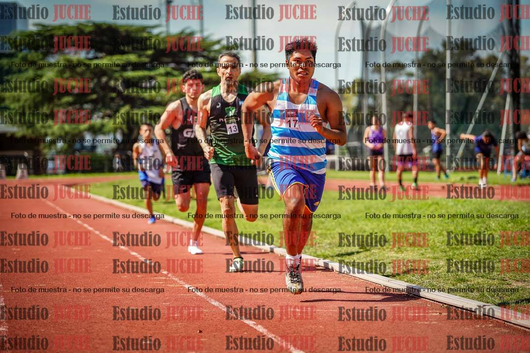 Fotos de los 800 m llanos de varones