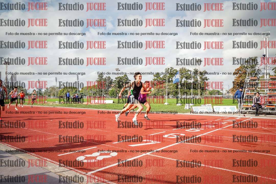 Fotos de los 400 m llanos de varones