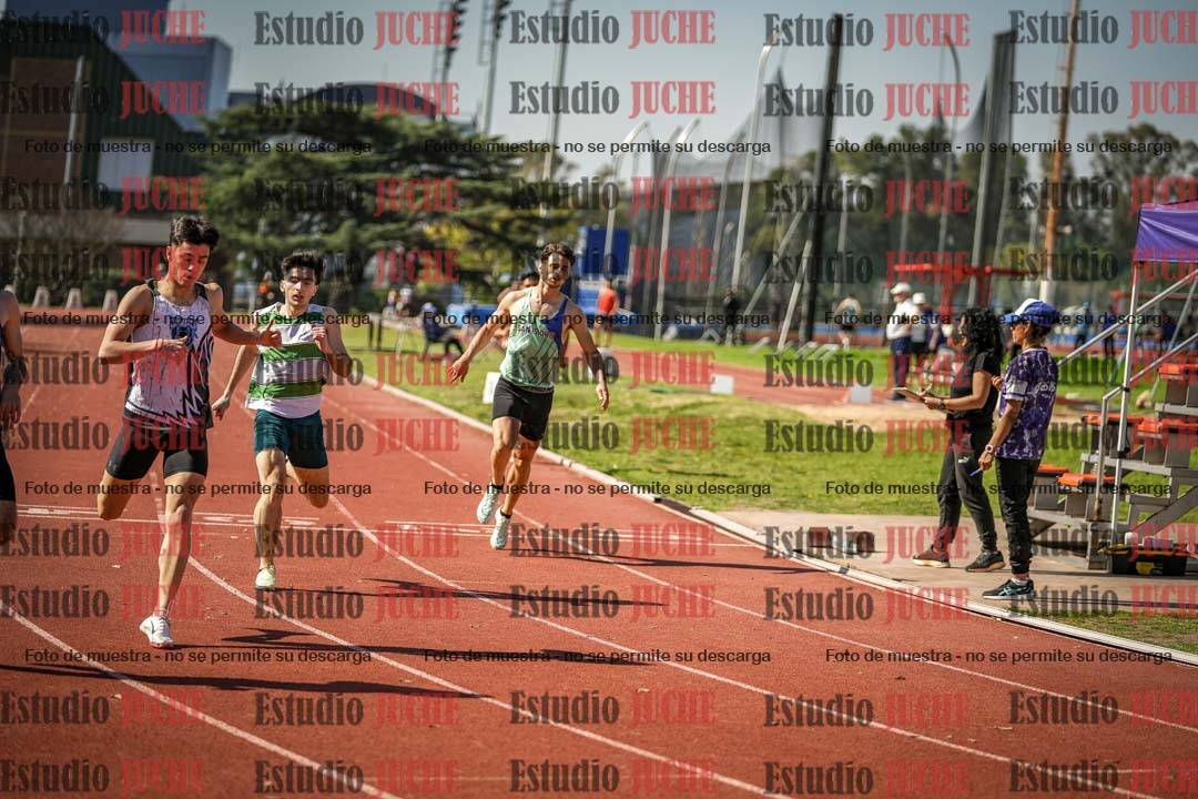 Fotos de los 400 m llanos de varones