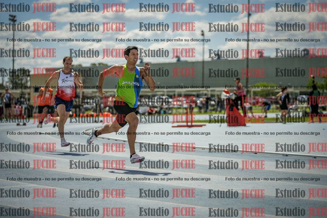 Fotos de los 400 m llanos de varones