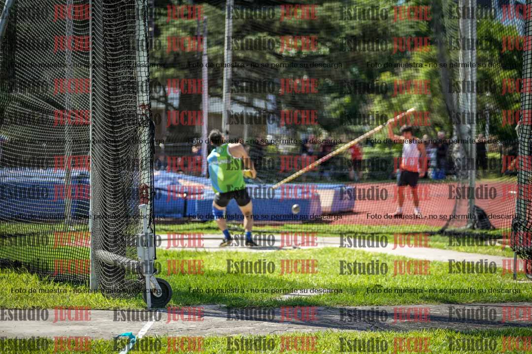 Fotos del lanzamiento de martillo de varones