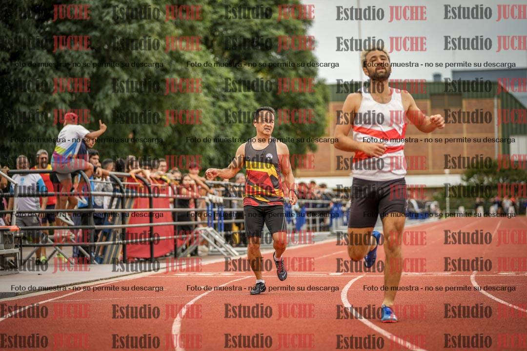 Fotos de los 400 m llanos de varones