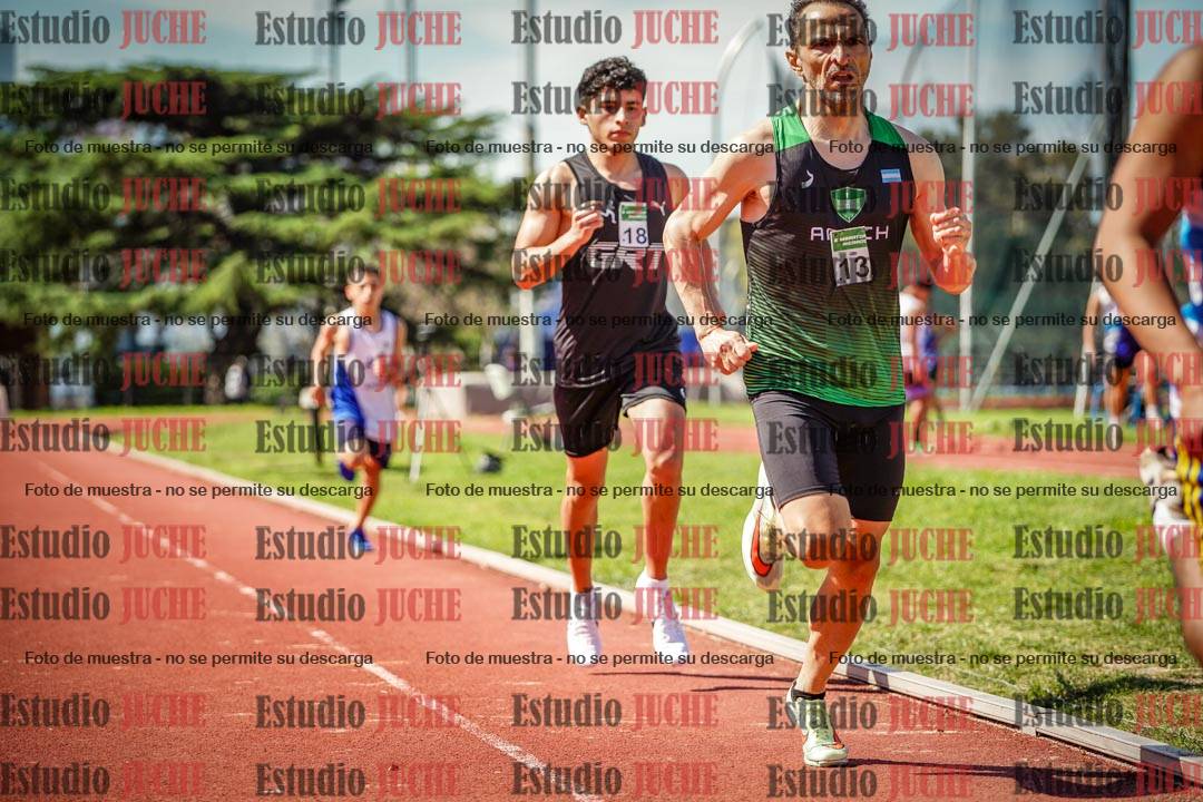 Fotos de los 800 m llanos de varones