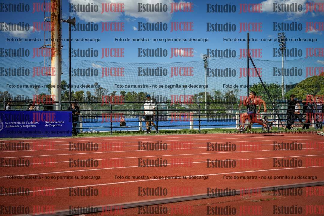 Fotos de los 200 m llanos de varones