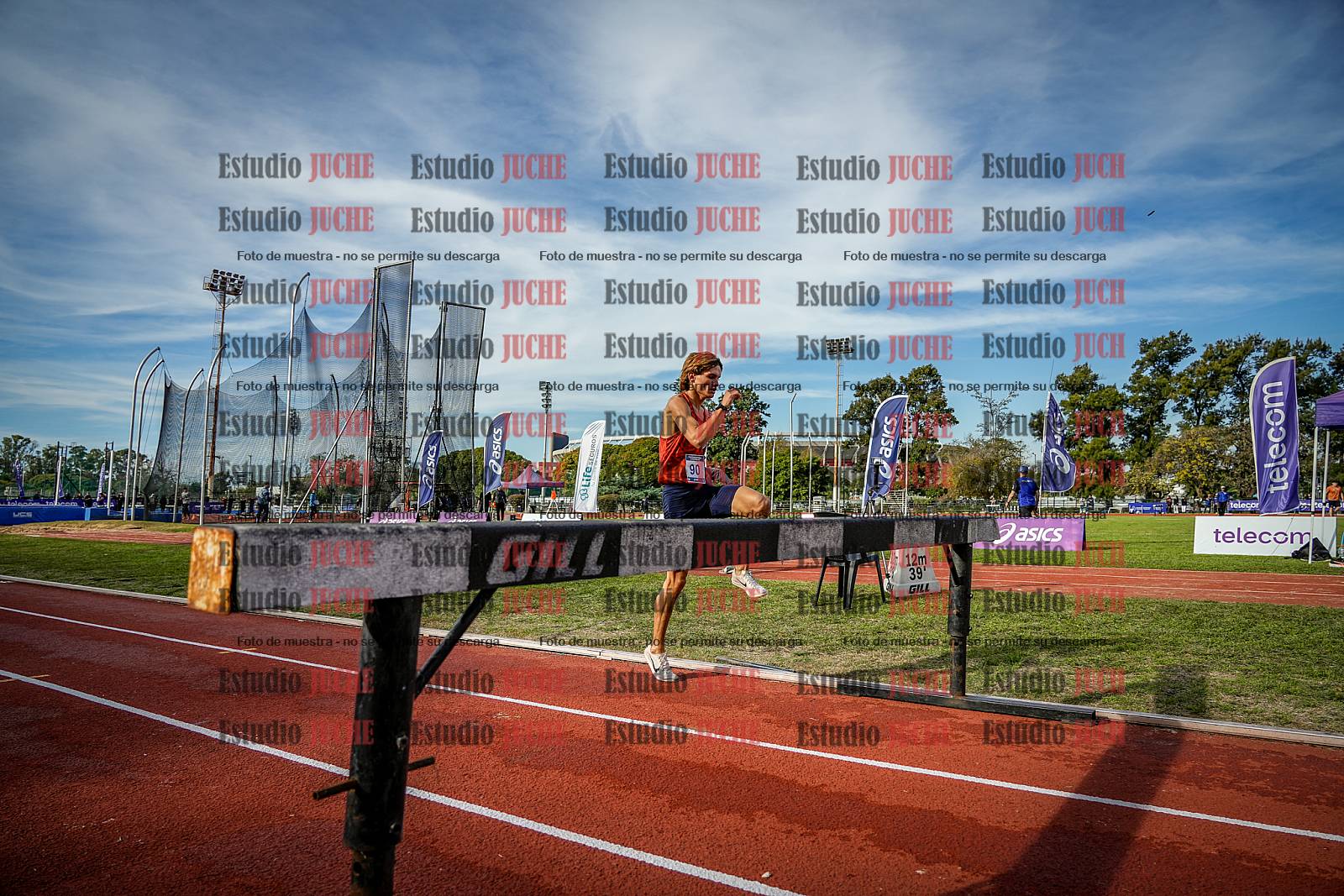 Fotos de los 3000 m con obstáculos de varones