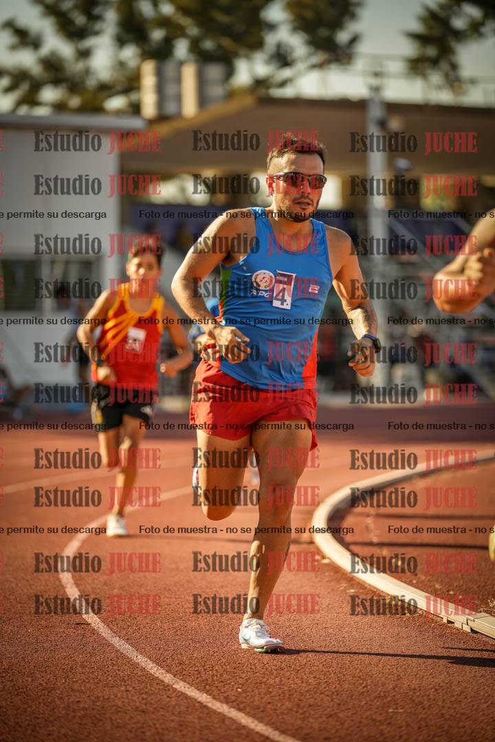 Fotos de los 800 m llanos de varones