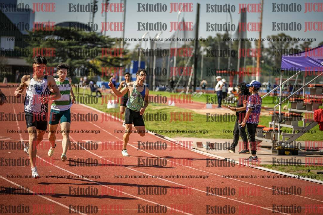 Fotos de los 400 m llanos de varones