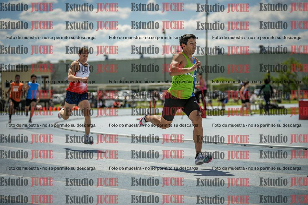 Fotos de los 400 m llanos de varones