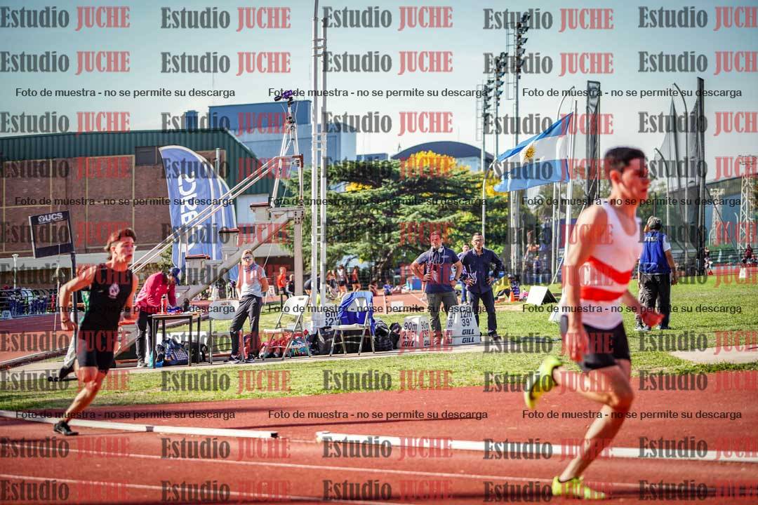 Fotos de los 400 m llanos de varones