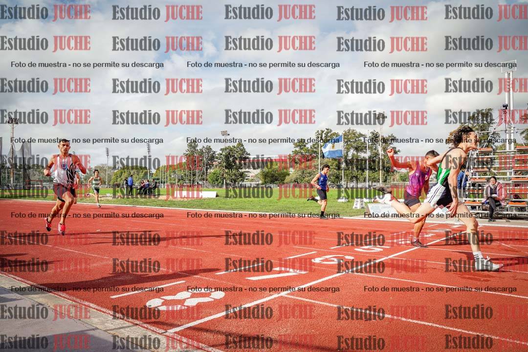 Fotos de los 400 m llanos de varones