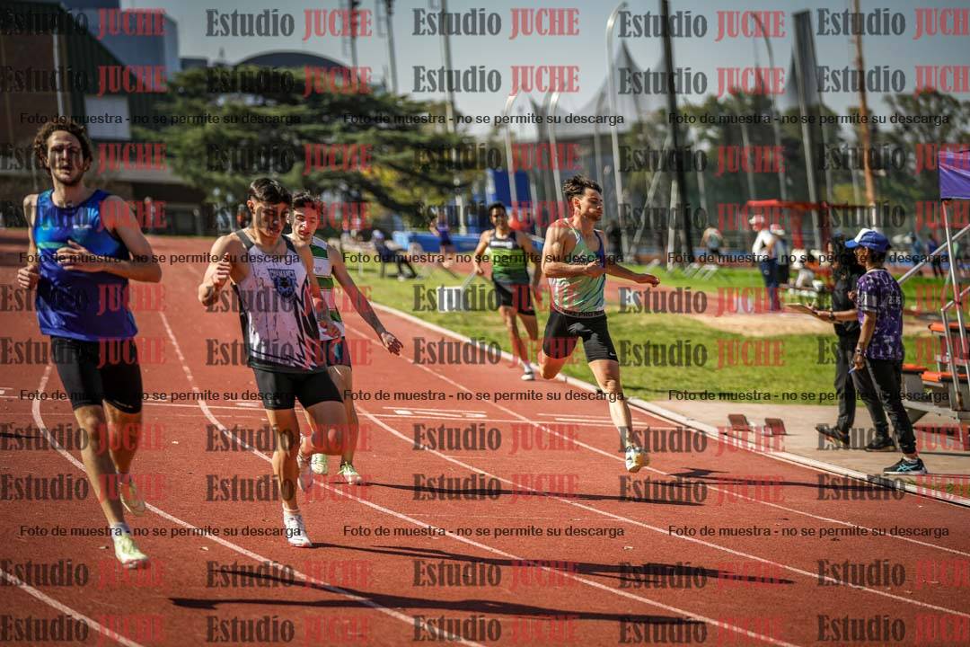 Fotos de los 400 m llanos de varones