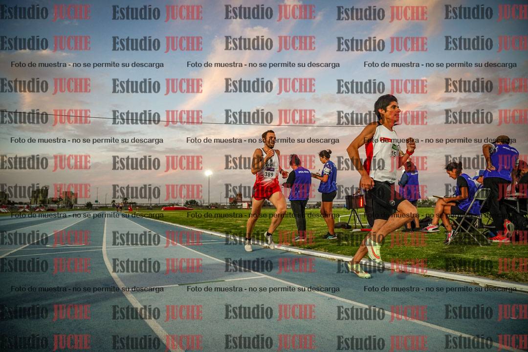 Fotos de los 3000 m llanos de varones